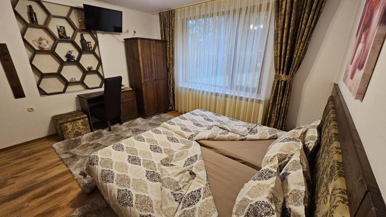 Villa Hills - Къща За Гости С Храна Orlino Εξωτερικό φωτογραφία